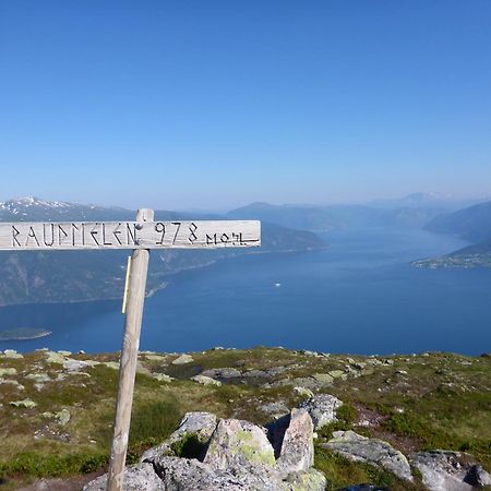 Balestrand Fjordapartments المظهر الخارجي الصورة