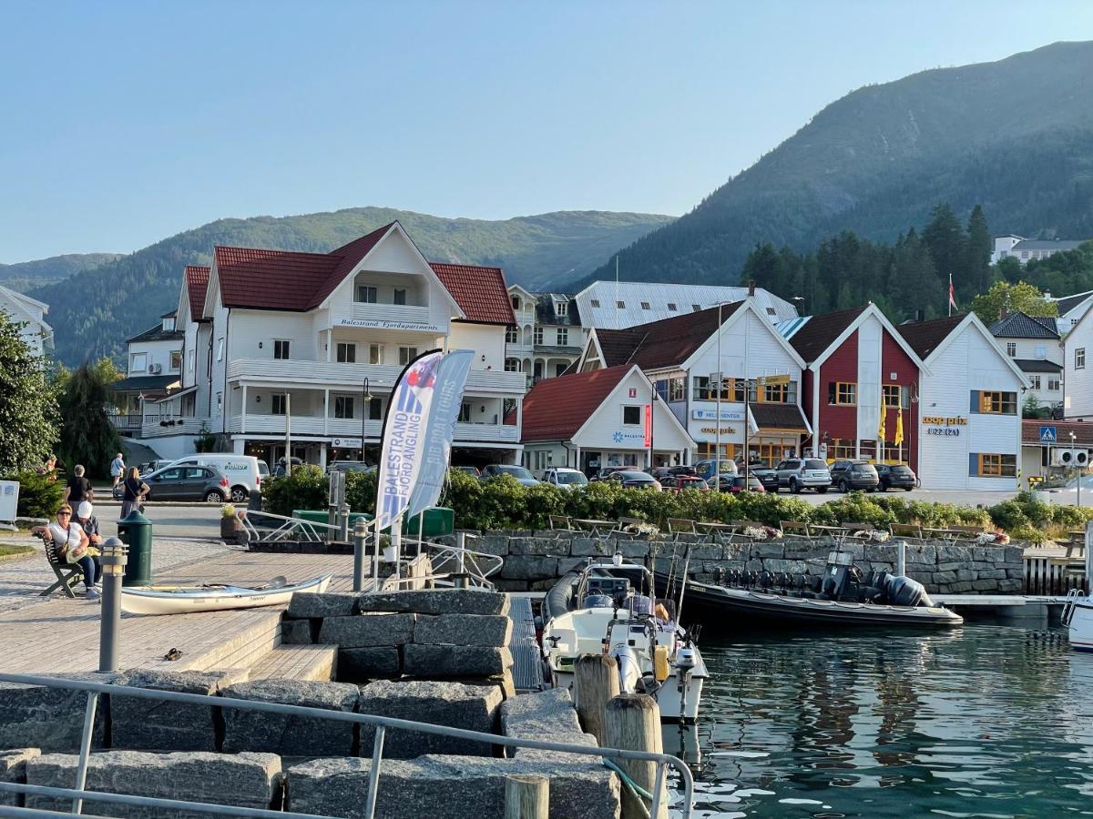 Balestrand Fjordapartments المظهر الخارجي الصورة