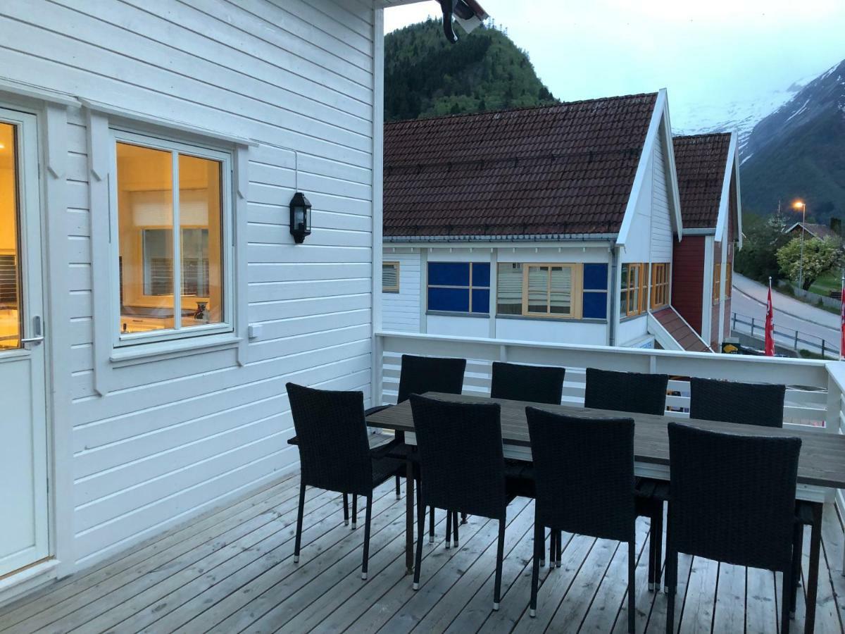 Balestrand Fjordapartments المظهر الخارجي الصورة